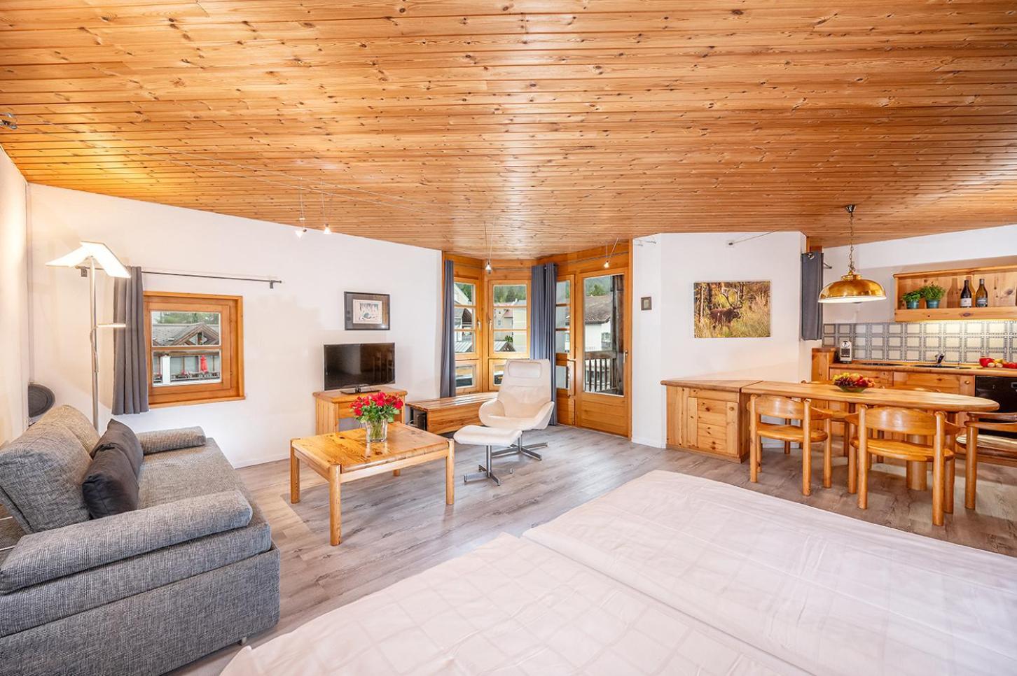 Schweizerhof Ferienwohnungen Lenzerheide 1 Szoba fotó